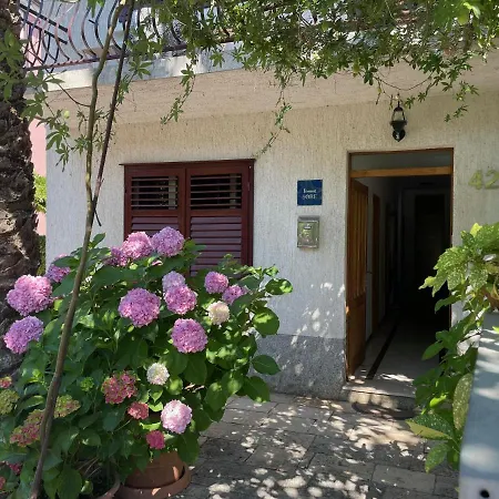 Gostinjska kuća In House - S1 - Double With Ensuite Bathroom And Balcony In The Centre Of Jelsa, Hvar Jelsa (Hvar)