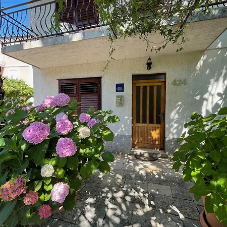 In House - S1 - Double With Ensuite Bathroom And Balcony In The Centre Of Jelsa, Hvar *