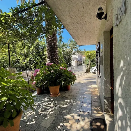 In House - S1 - Double With Ensuite Bathroom And Balcony In The Centre Of Jelsa, Hvar Jelsa (Hvar)